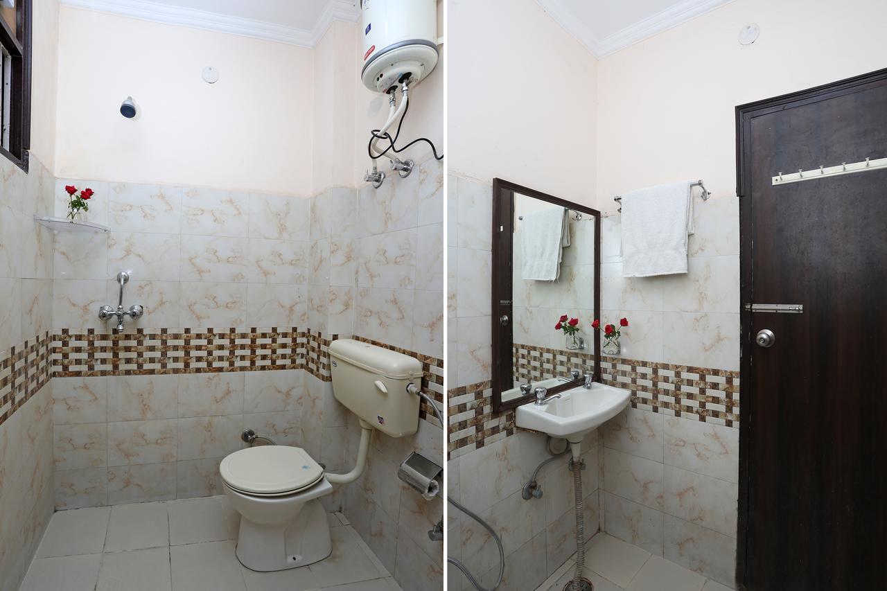 Hotel Avalon Нью-Дели Экстерьер фото