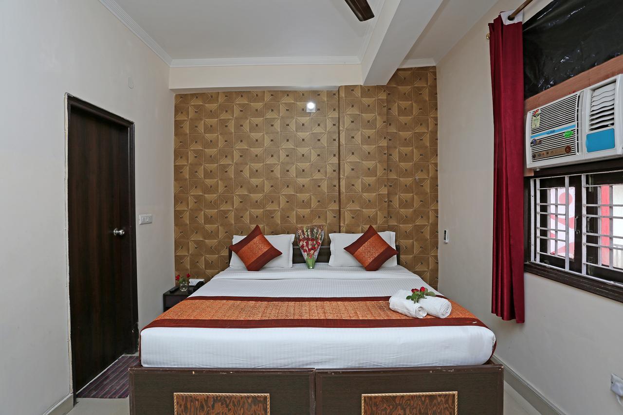 Hotel Avalon Нью-Дели Экстерьер фото